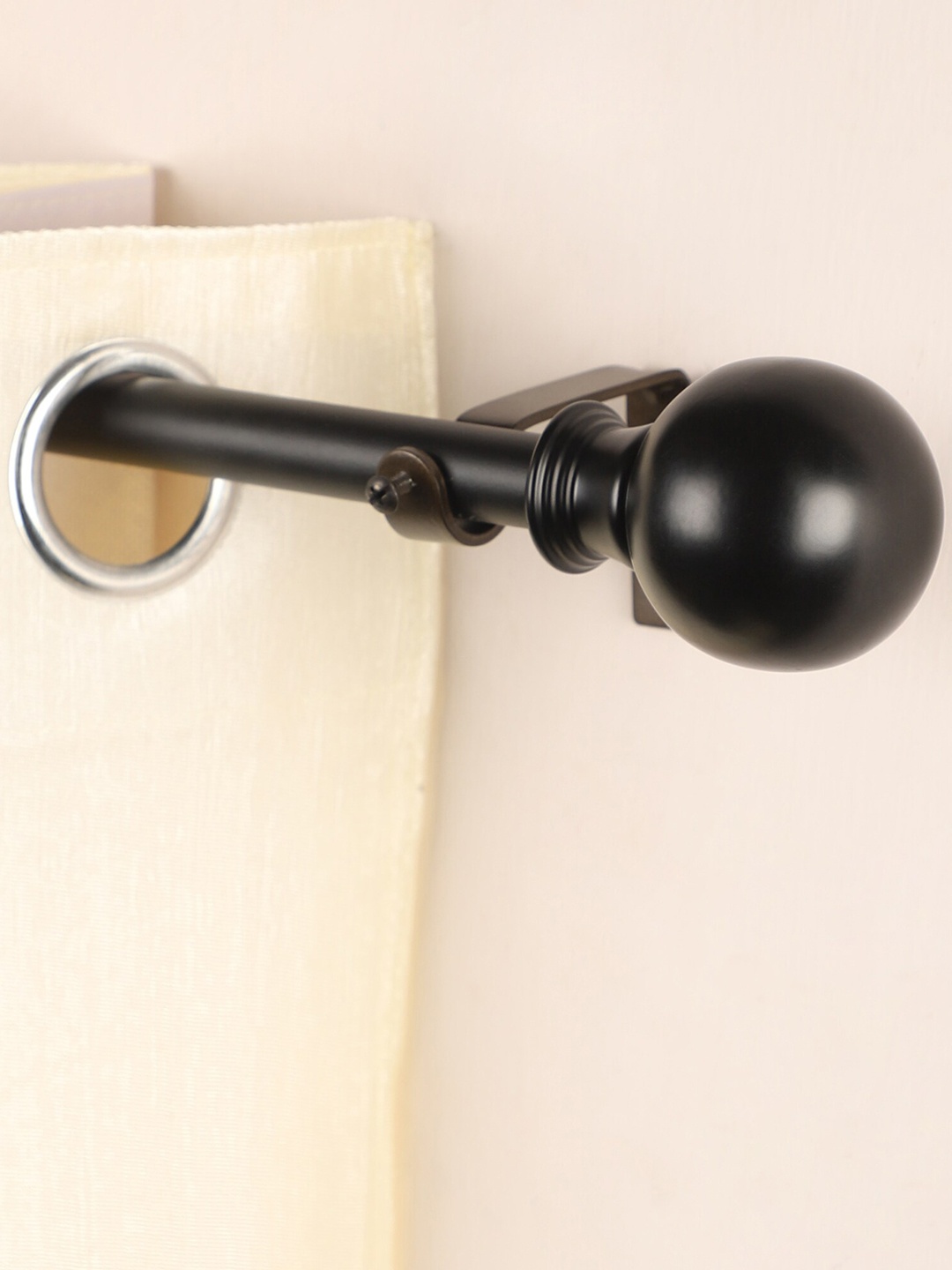 

The Decor Mart Black Extendable Curtain Rod With Brackets