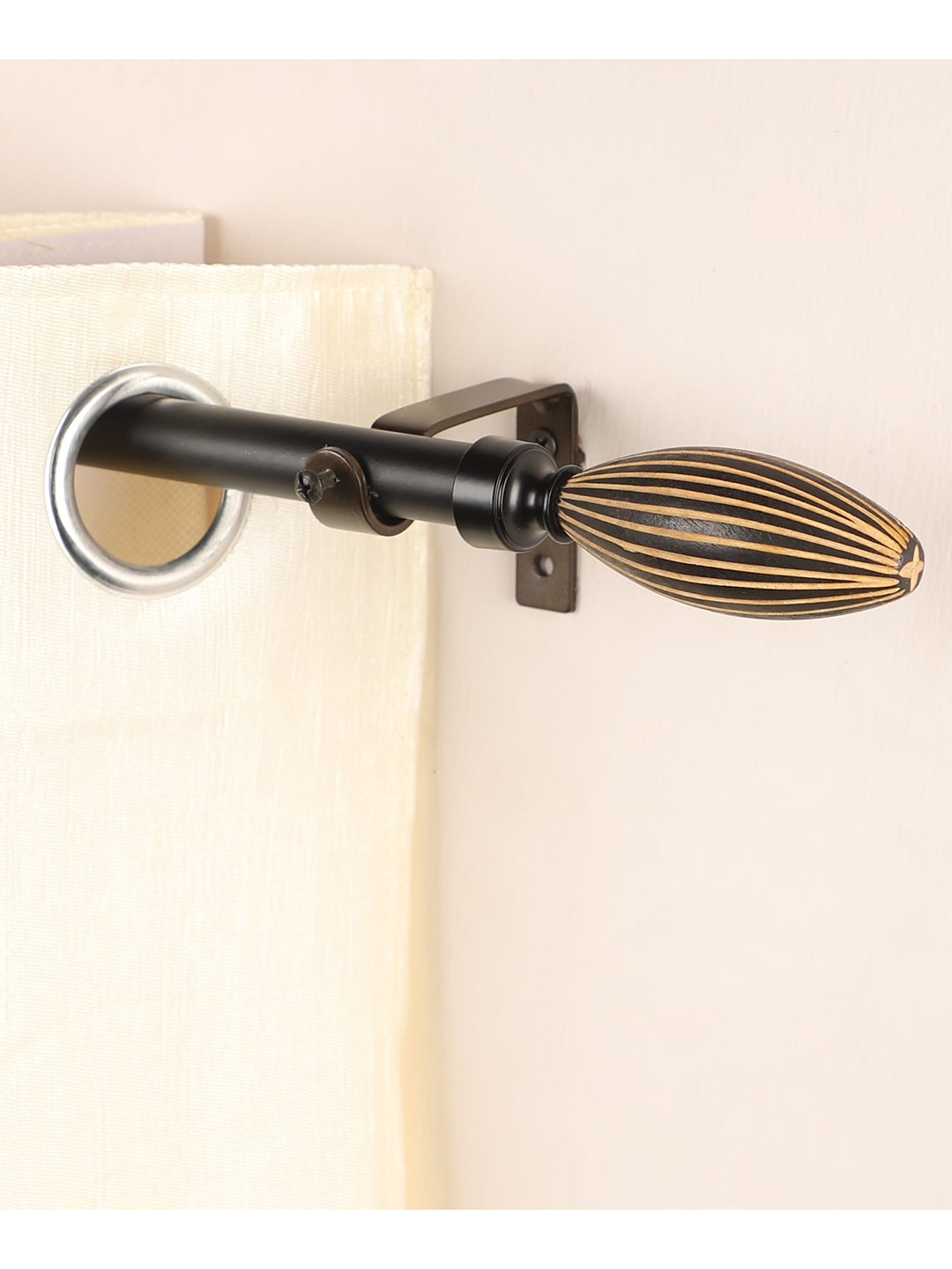 

The Decor Mart Set of 4 Brown Extendable Curtain Rods With Brackets
