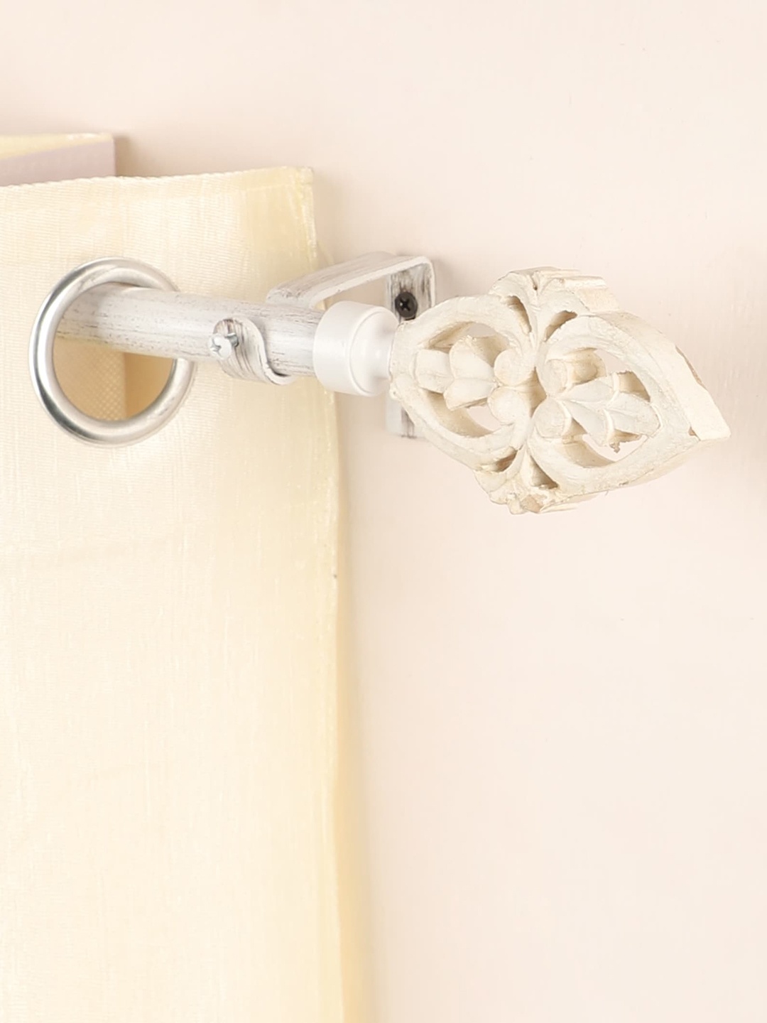 

The Decor Mart Set of 2 Beige Extendable Curtain Rods With Brackets