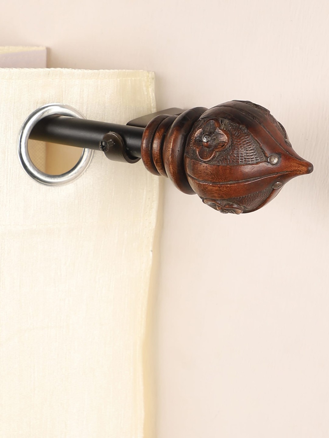 

The Decor Mart Set of 2 Black & Brown Extendable Curtain Rods With Brackets