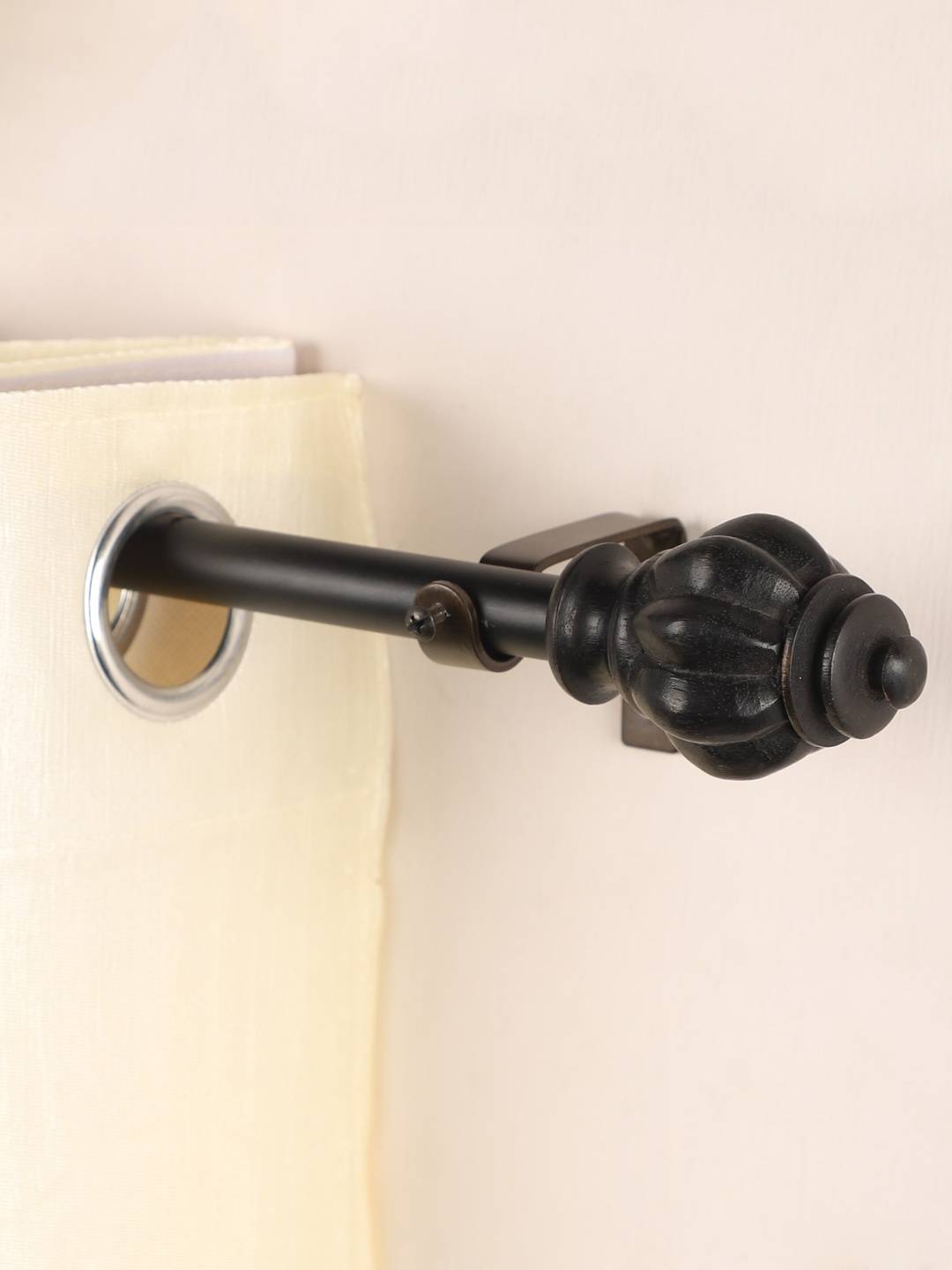 

The Decor Mart Set Of 4 Black Extendable Curtain Rods With Brackets