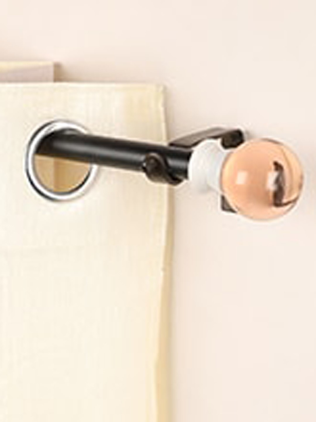 

The Decor Mart Pink & Black Extendable Curtain Rods With Brackets