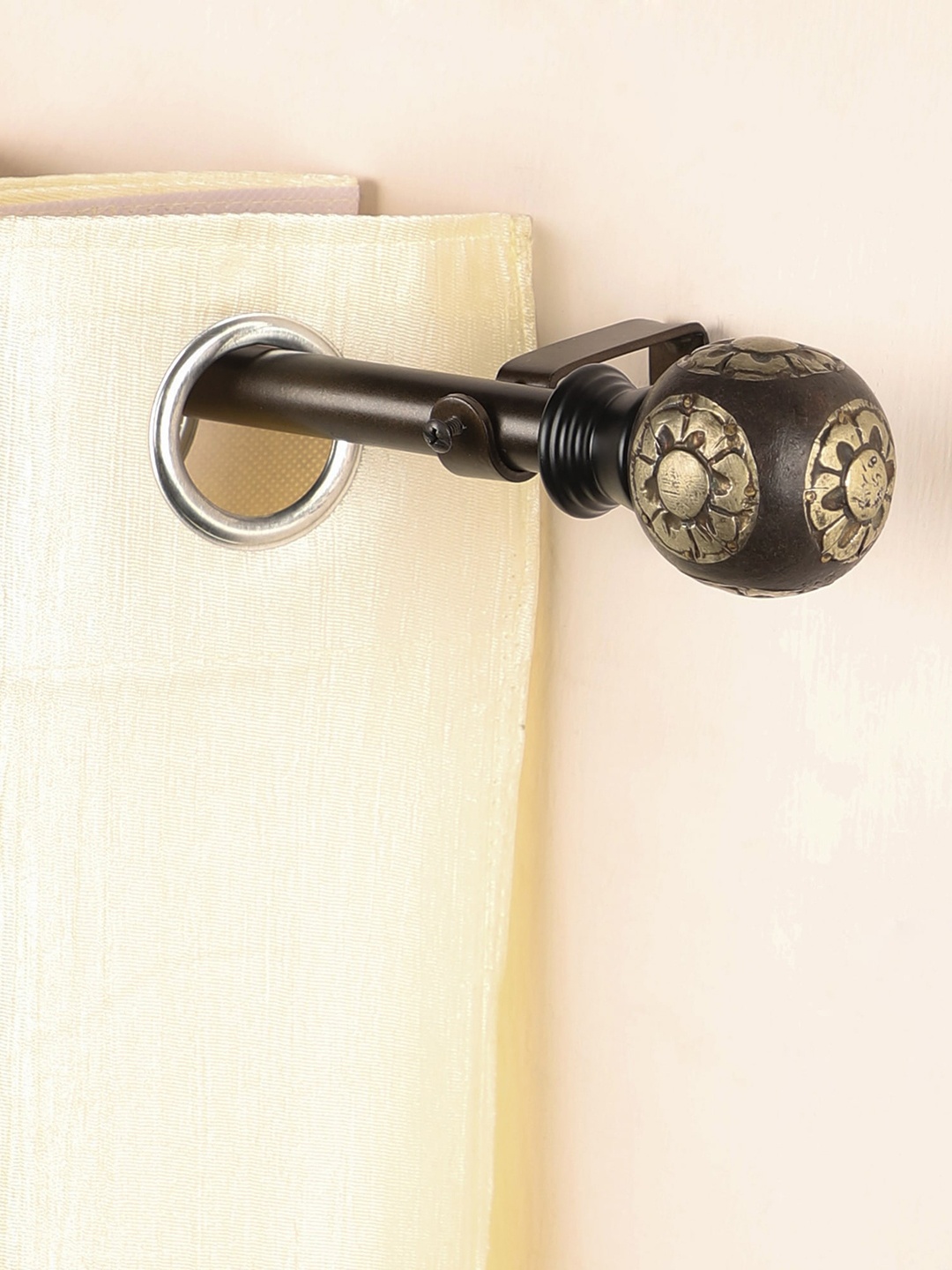 

The Decor Mart Set of 2 Brown Extendable Curtain Rods With Brackets