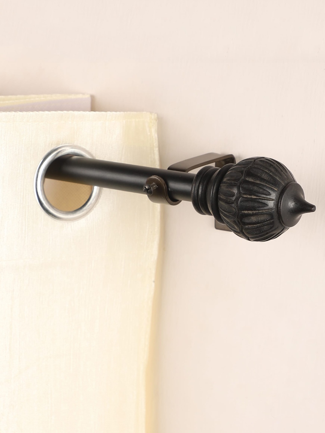 

The Decor Mart Black Extendable Curtain Rods With Brackets