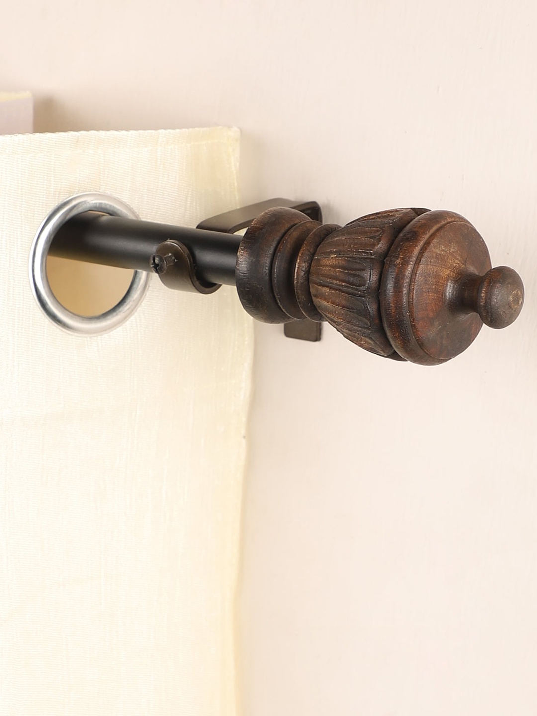 

The Decor Mart Brown Extendable Curtain Rod