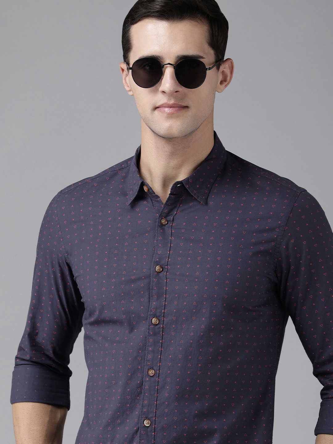 

BEAT LONDON by PEPE JEANS Men Navy Blue & Red Slim Fit Printed Pure Cotton Casual Shirt