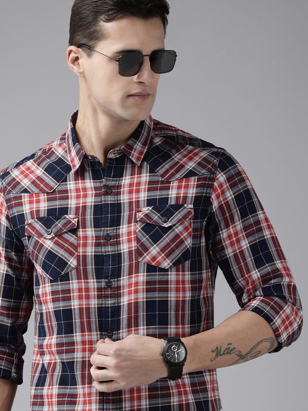 

BEAT LONDON by PEPE JEANS Men Red & Black STEPHEN Slim Fit Checked Pure Cotton Shirt