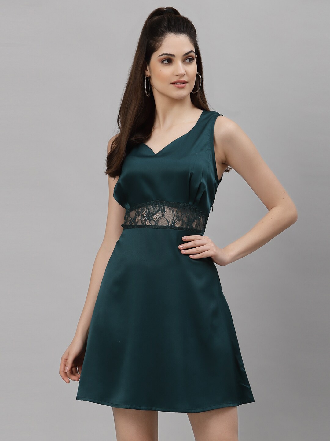 

NEUDIS Women Green Solid Sweetheart Neck A-Line Fit & Flare Dress