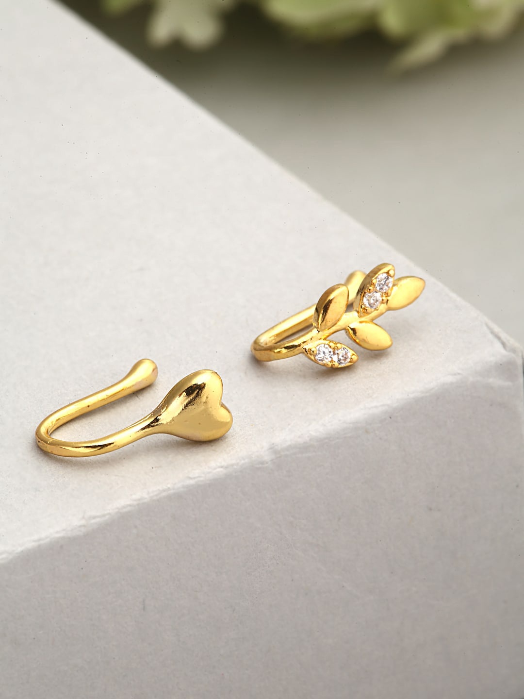 

Ferosh Set of 2 Gold-Toned Crystal Studded Leaf-Heart Shaped Nose Ring