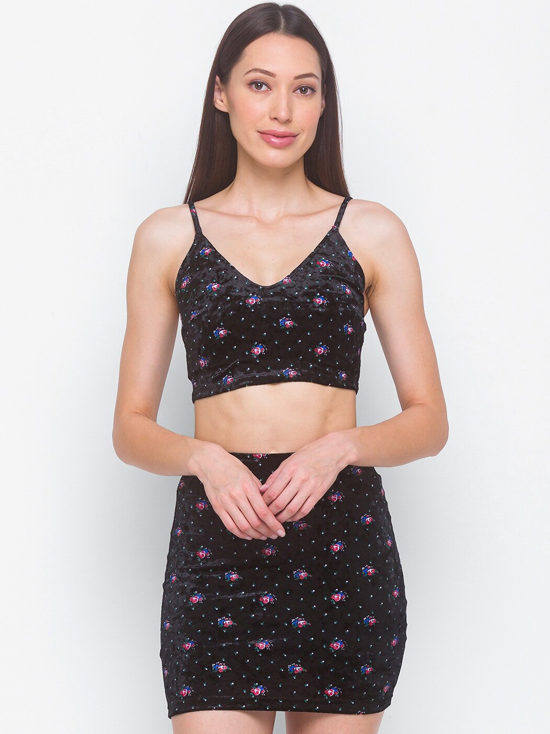 

LYKKEIN Women Black Floral Printed Co-Ords Set