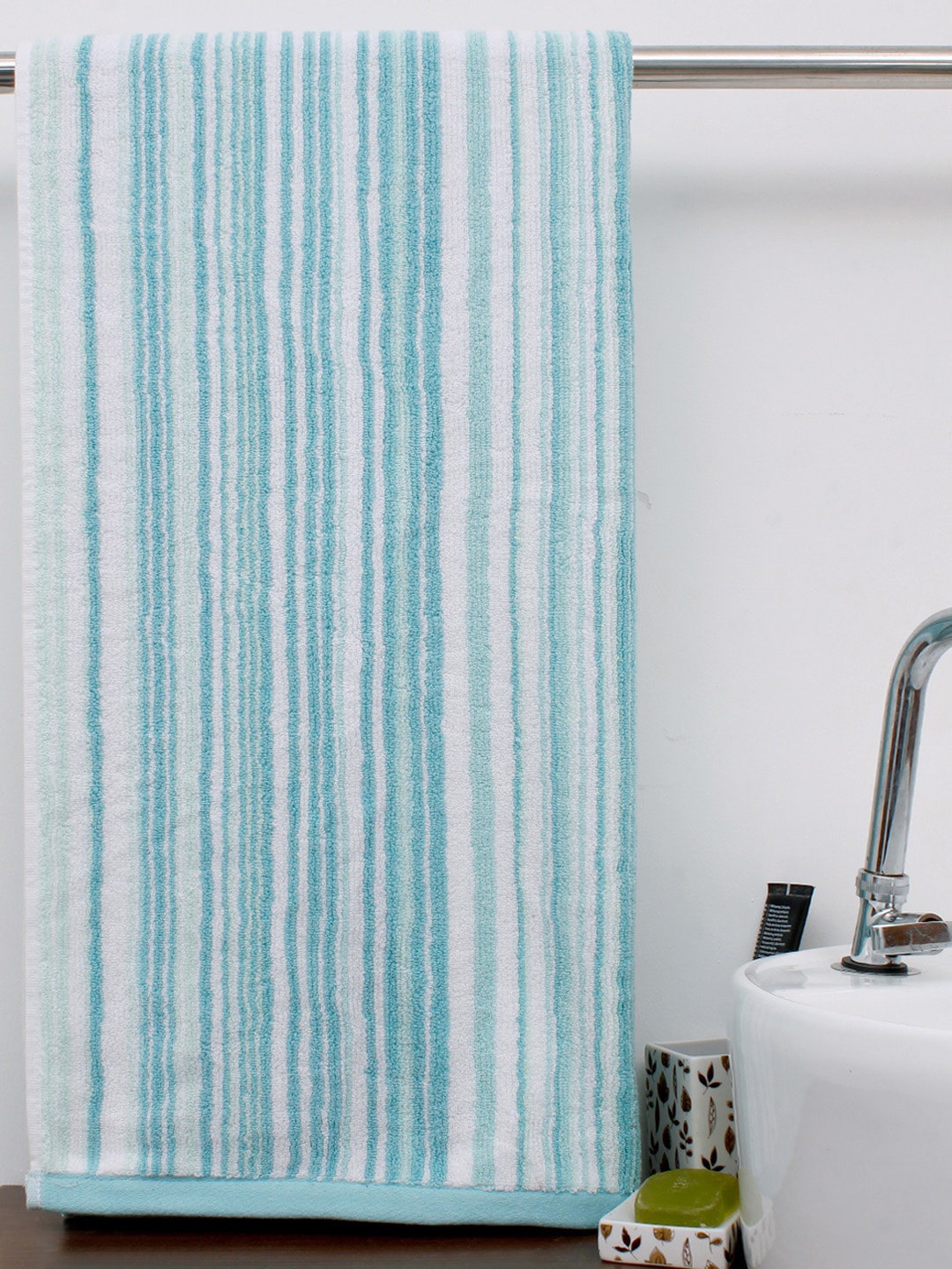 

AVI Living Sea Green & Turquoise Blue Striped 600 GSM Pure Cotton Bath Towels