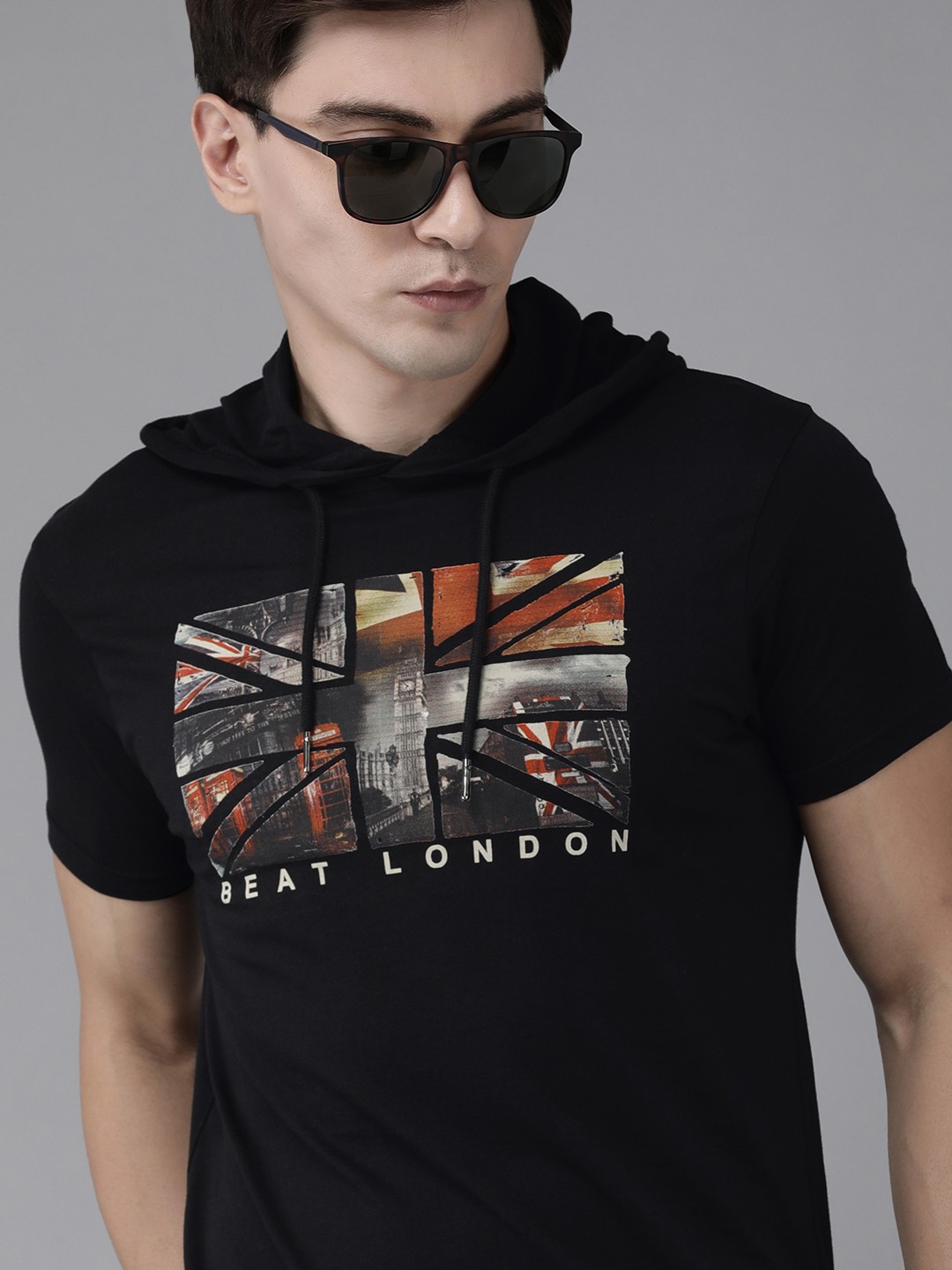

BEAT LONDON by PEPE JEANS Men Black Graphic Printed Slim Fit Pure Cotton Casual T-shirt