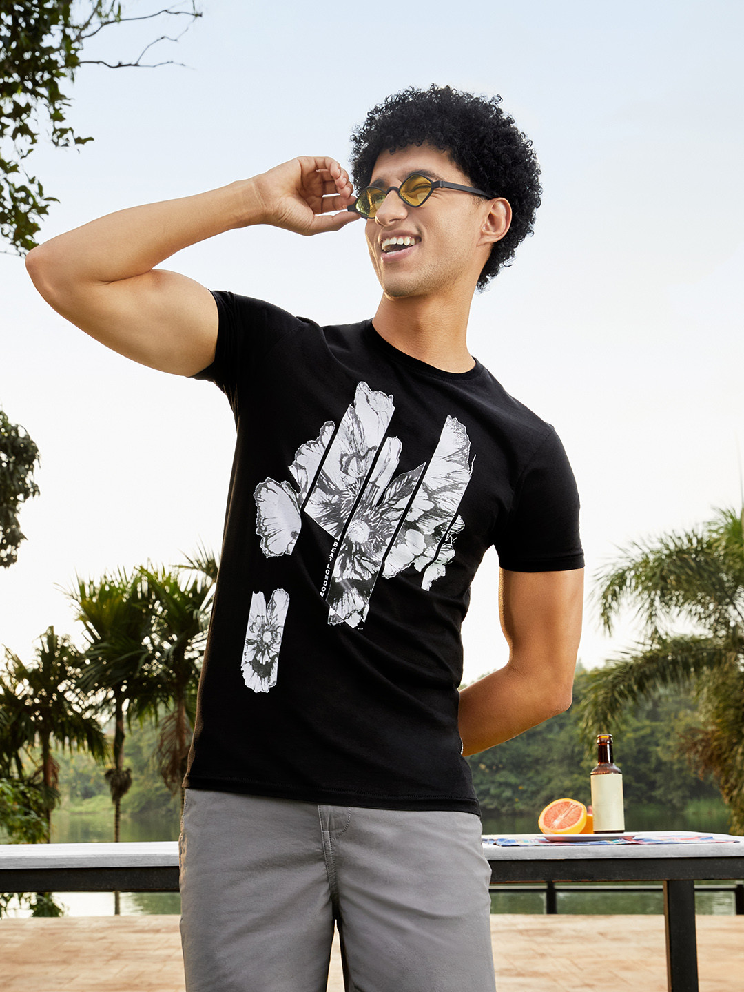 

BEAT LONDON by PEPE JEANS Men Black Printed Cowl Neck Slim Fit Casual T-shirt