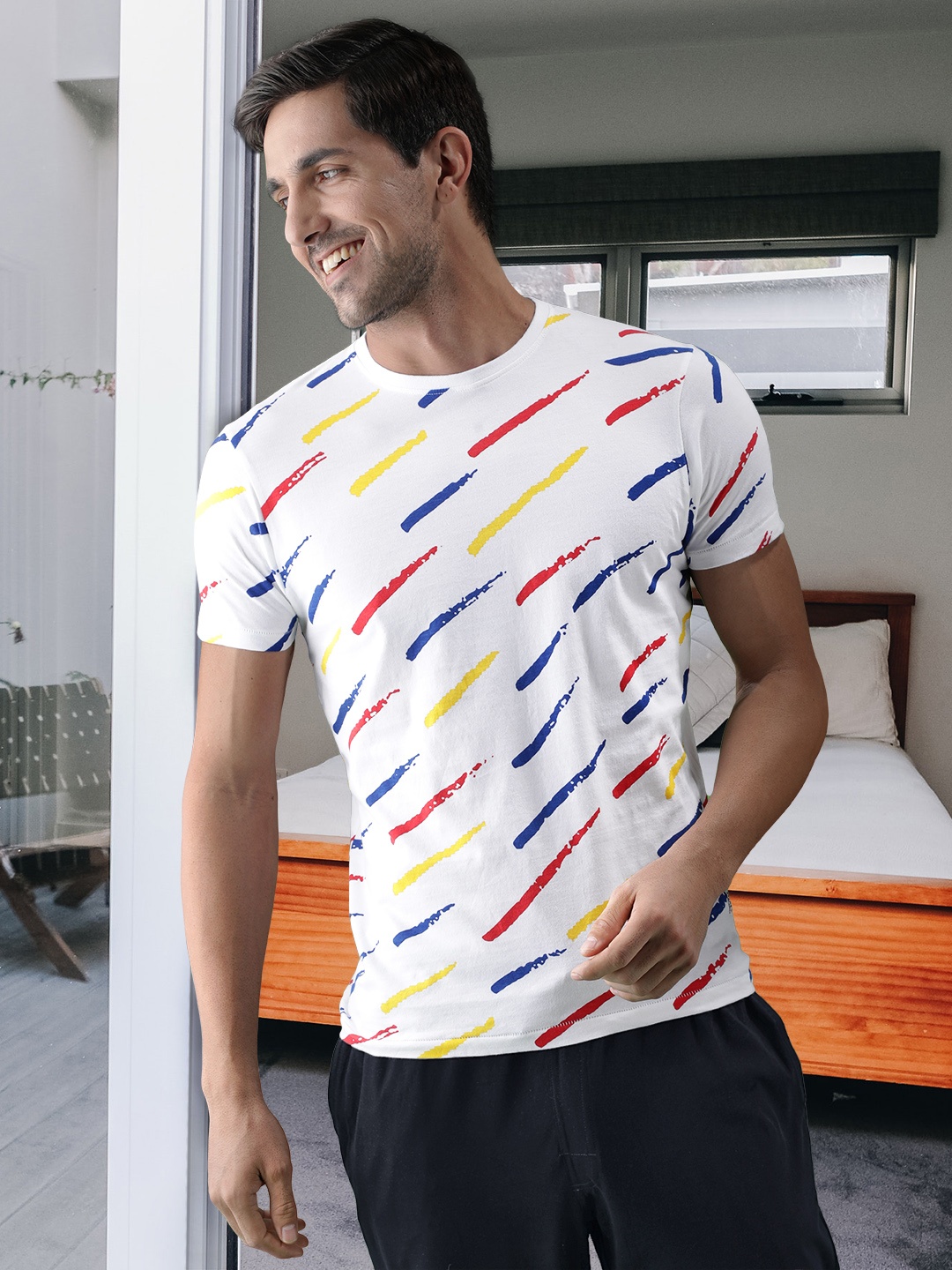 

BEAT LONDON by PEPE JEANS Men White Printed Cowl Neck Slim Fit Pure Cotton T-shirt
