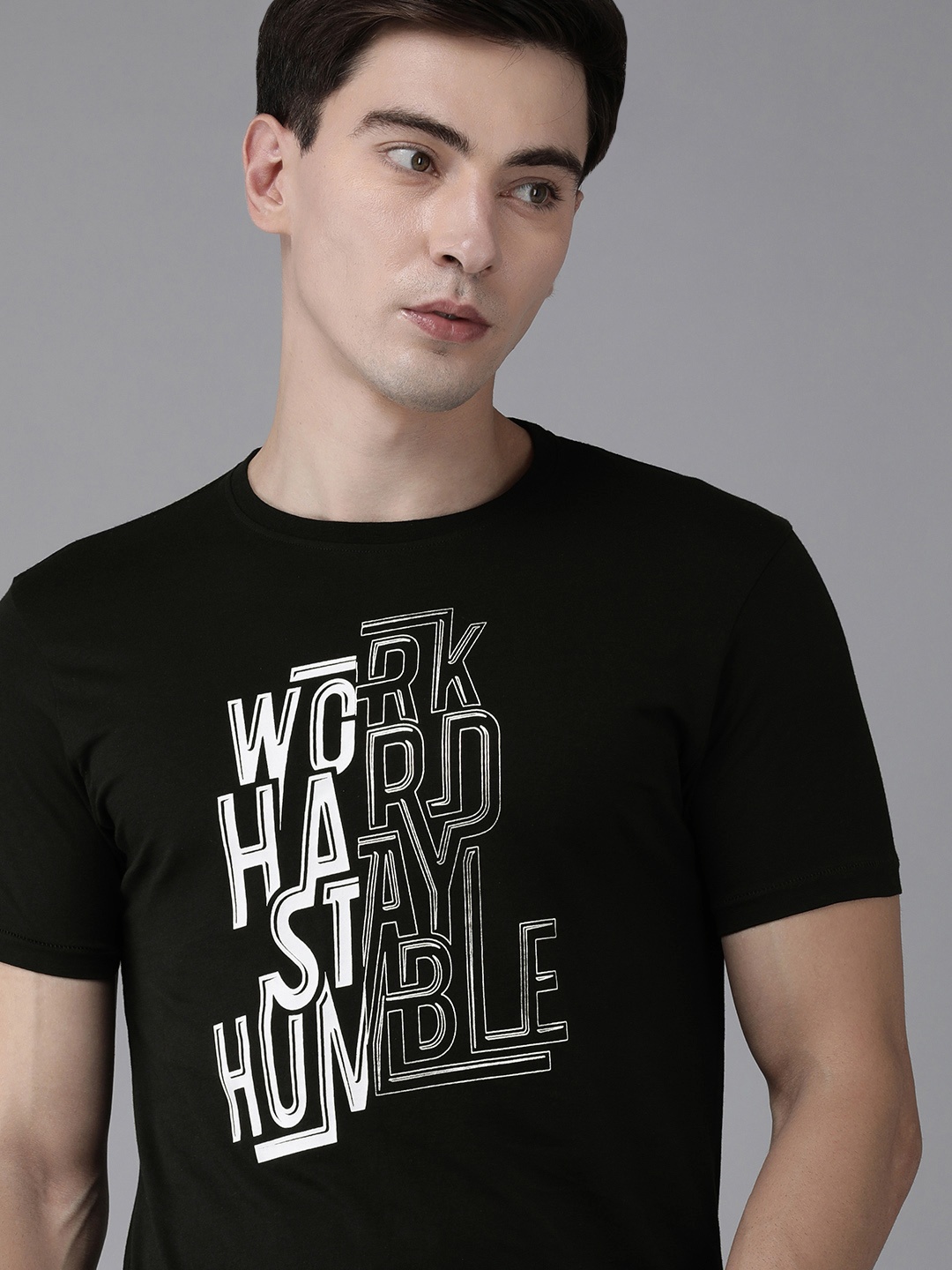 

BEAT LONDON by PEPE JEANS Men Black & White Typography Printed Pure Cotton Slim Fit T-shirt