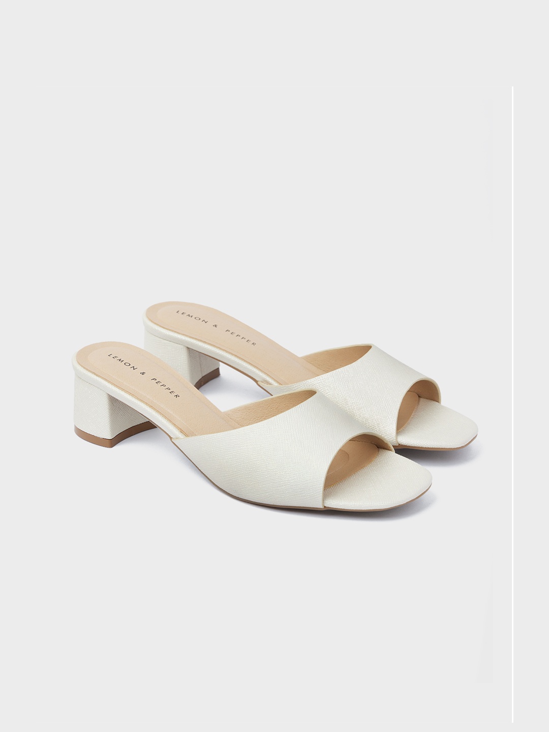 

LEMON & PEPPER Women Gold-Toned Textured PU Block Heels