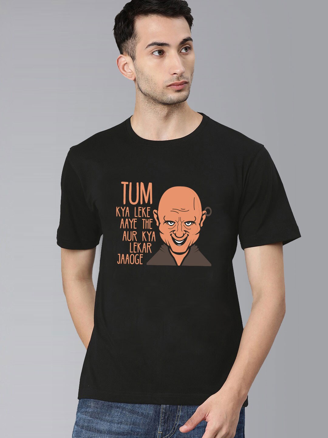 

BE AWARA Men Black & Orange Printed Cotton T-shirt