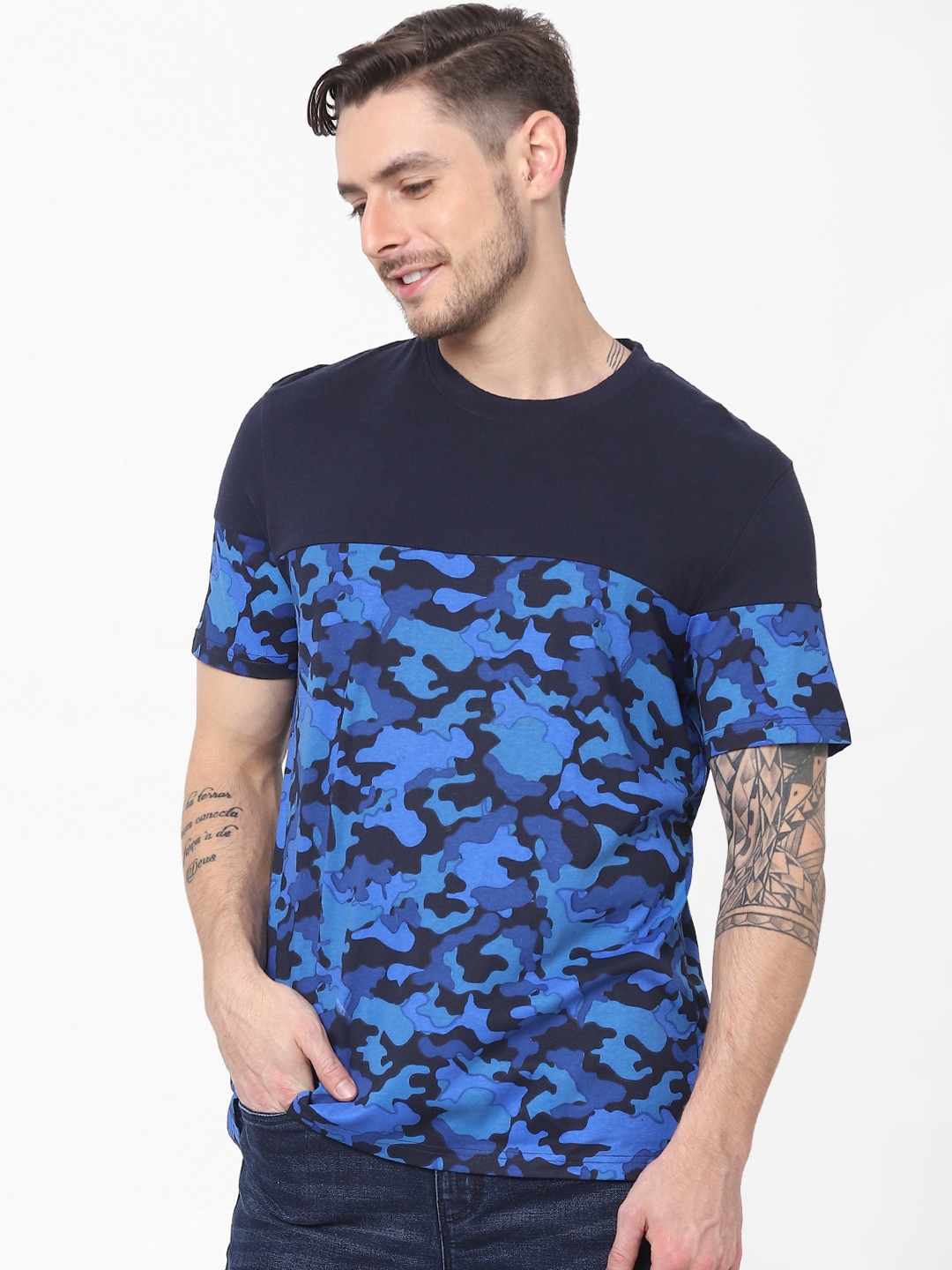 

Celio Men Navy Blue Camouflage Printed T-shirt