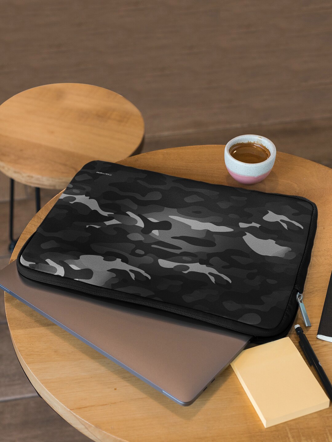 

macmerise Unisex Black & Grey Printed Laptop Sleeve