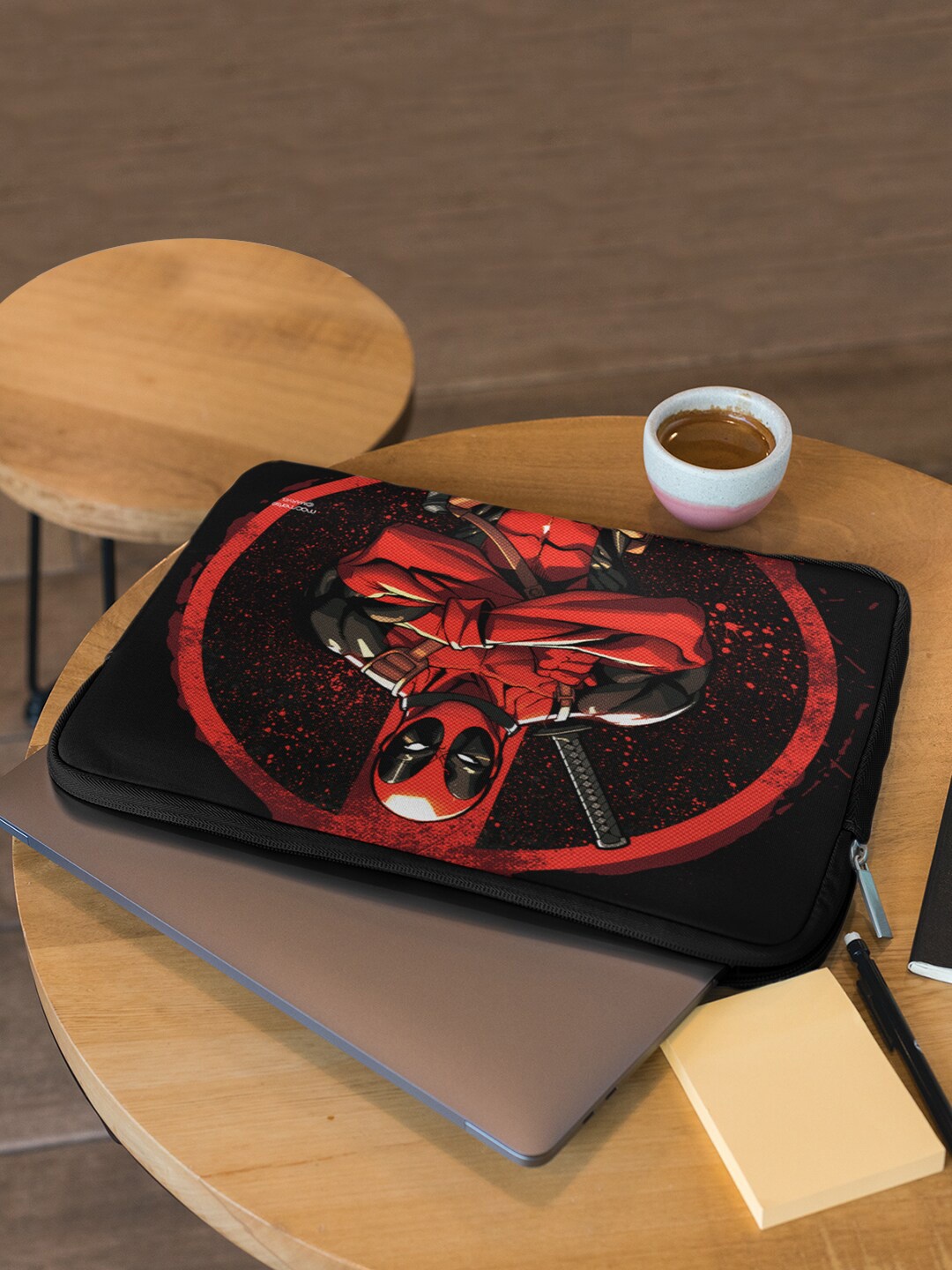 

macmerise Unisex Black & Red Printed Laptop Sleeve