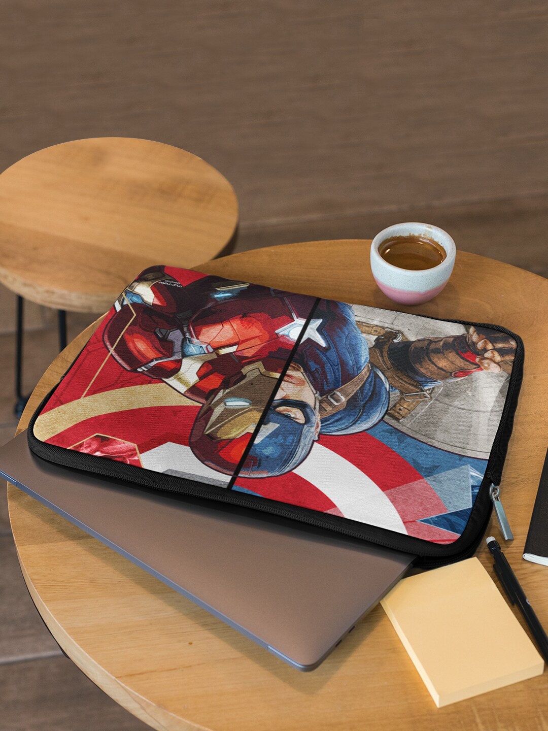 

macmerise Unisex Red & Blue Man vs Machine Printed 15 inch Laptop Sleeves