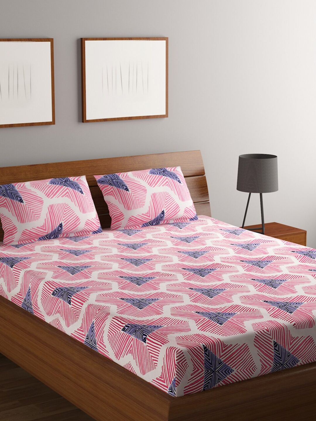 

RUGSMITH Pink & Navy Blue Geometric 200 TC Queen Bedsheet with 2 Pillow Covers