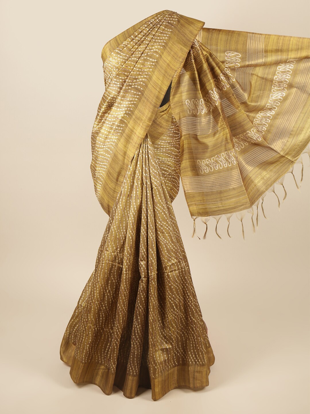 

Pothys Green & Off White Art Silk Saree