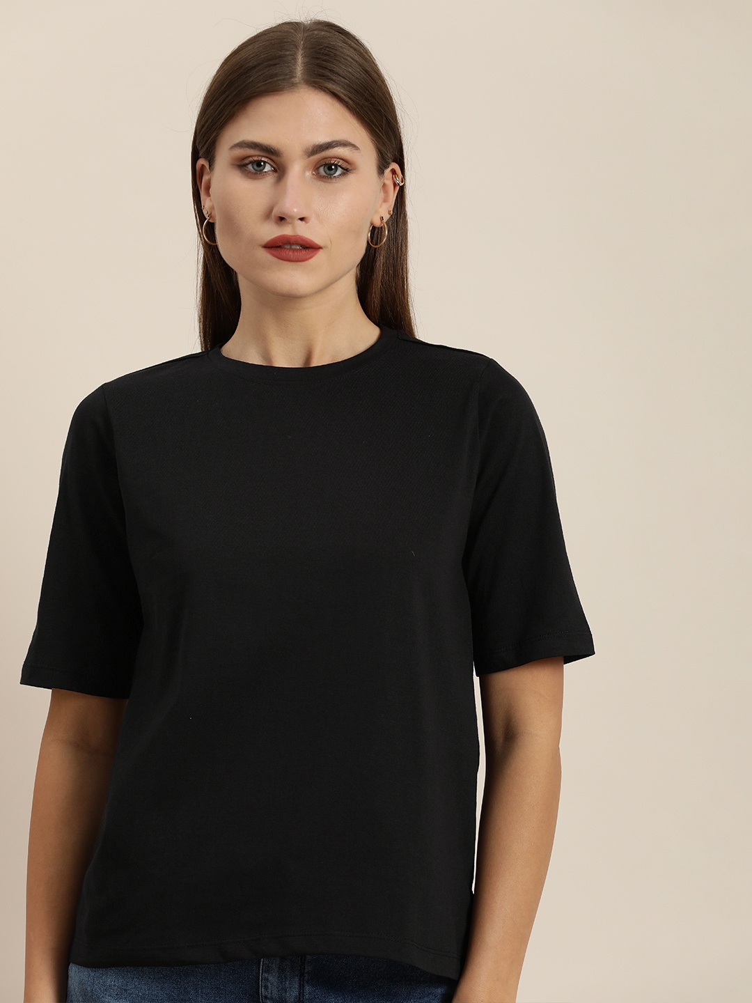 

ether Women Black Solid Round Neck Boxy T-shirt