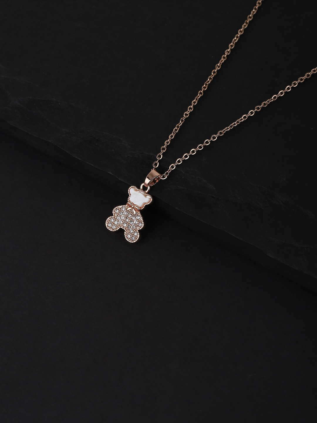 

Carlton London Rose Gold & Off White Copper Necklace