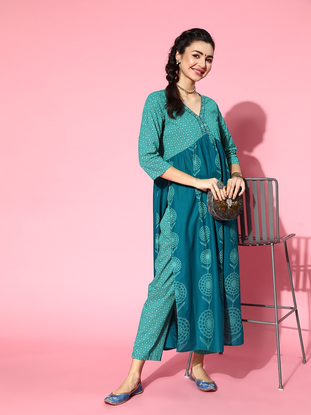 

Prakrti Pure Cotton Ethnic Motifs Kurta Set, Turquoise blue