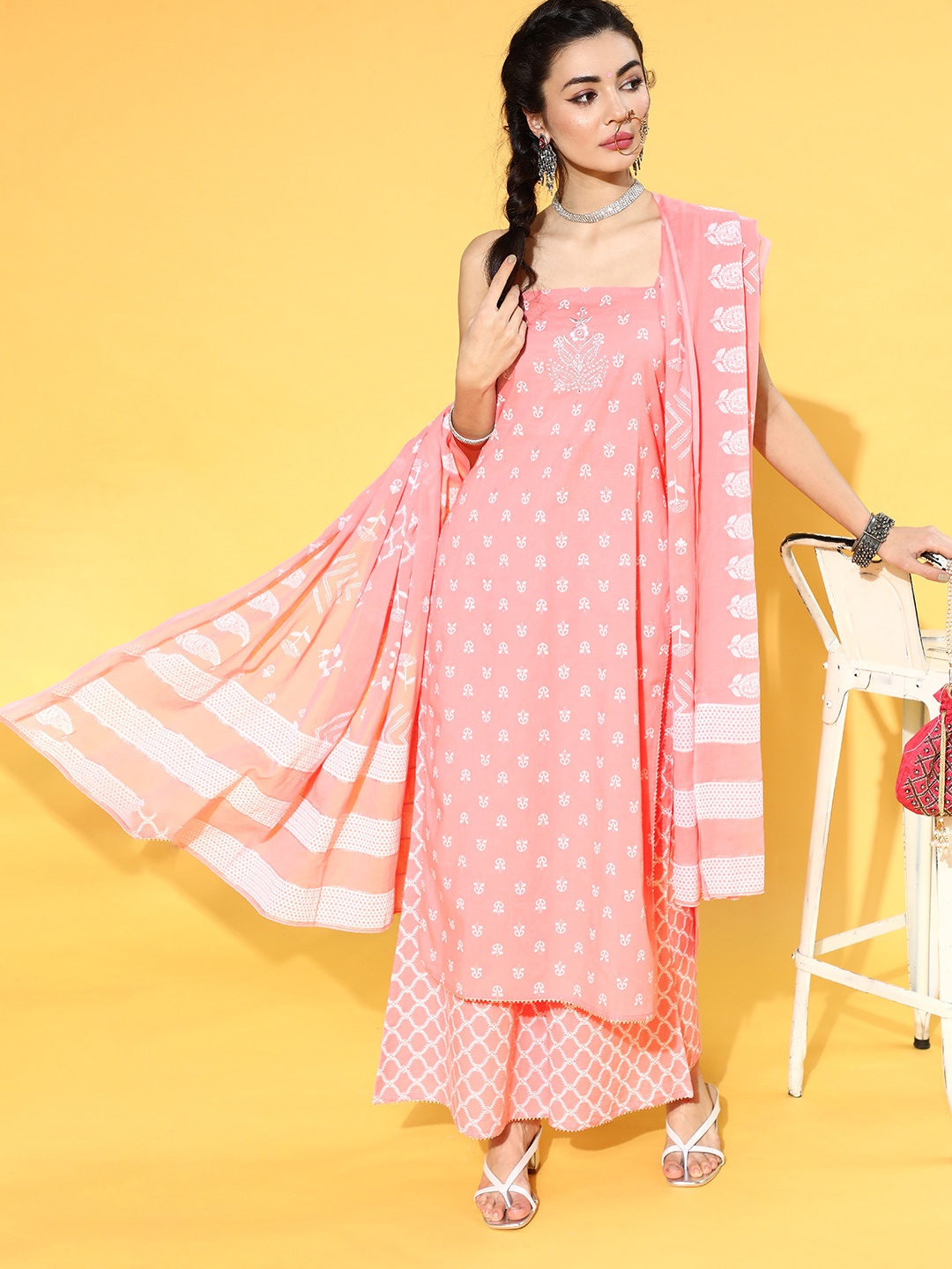 

Prakrti Pure Cotton Ethnic Motifs Kurta Set, Pink