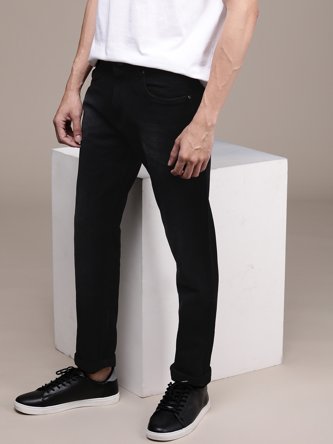 

High Star Men Black Slim Fit Light Fade Stretchable Jeans