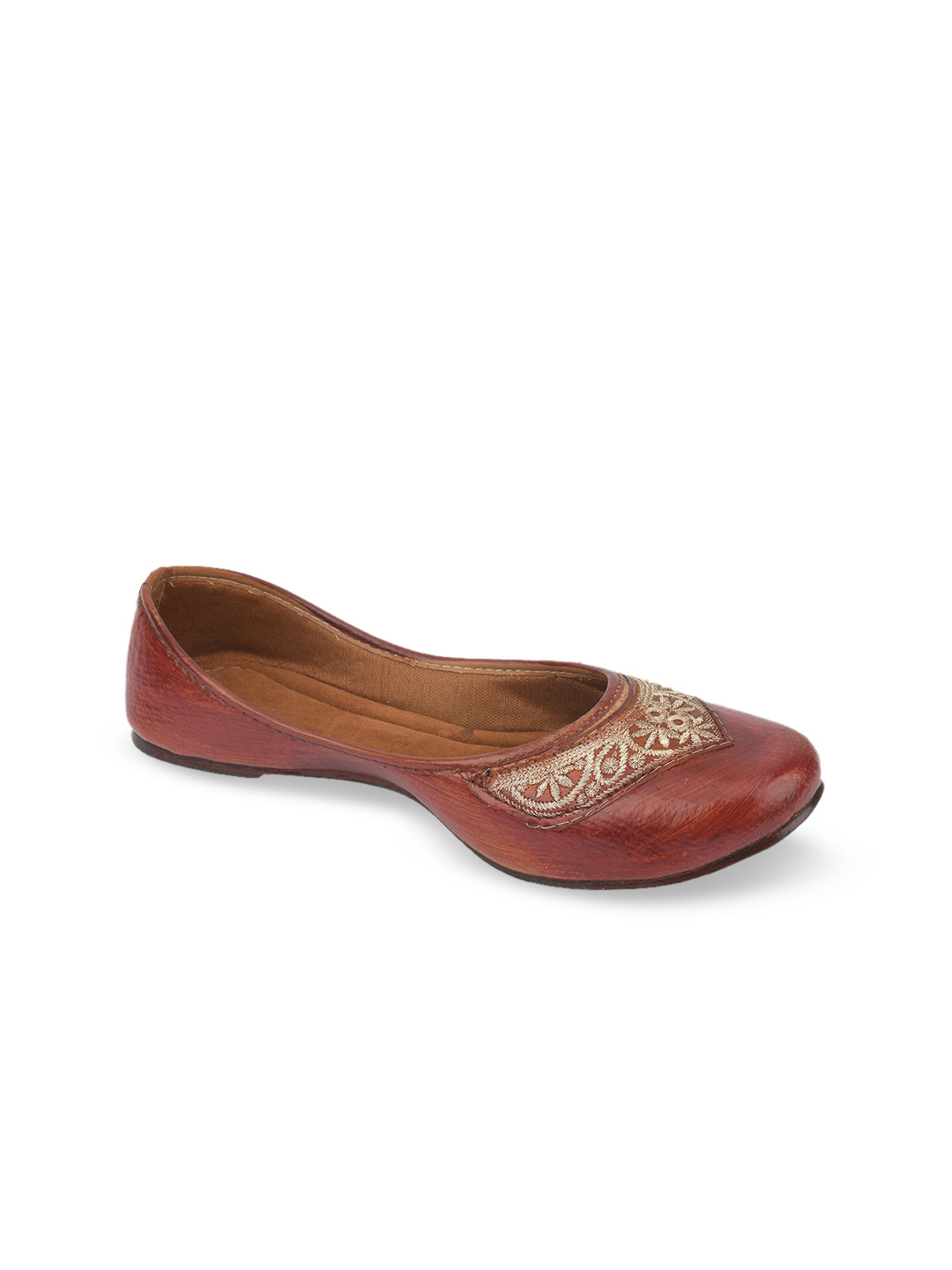 

DESI COLOUR Women Brown Embellished Leather Ethnic Mojaris Flats