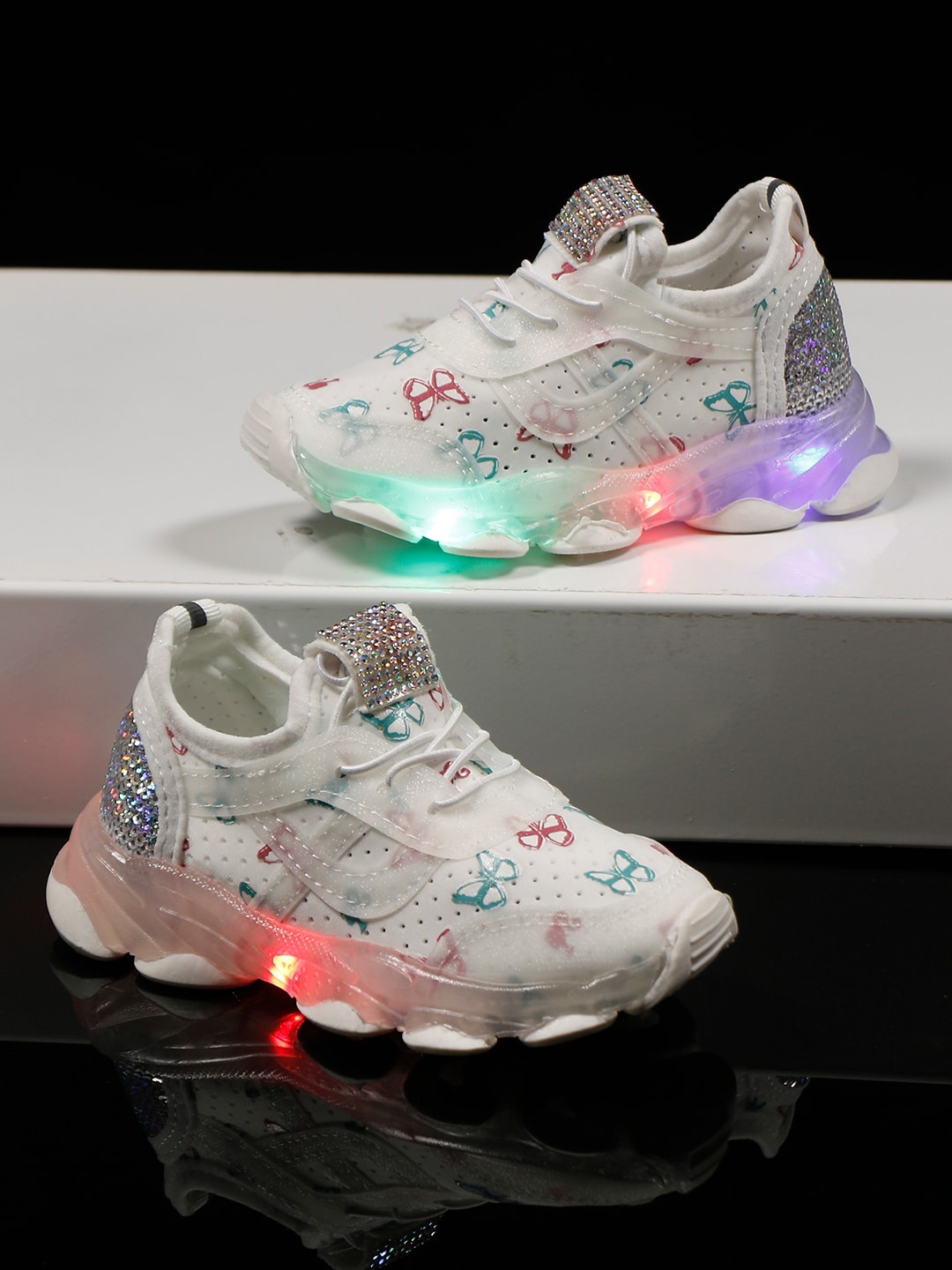 

PASSION PETALS Unisex Kids White Printed PU Lightweight Sneakers