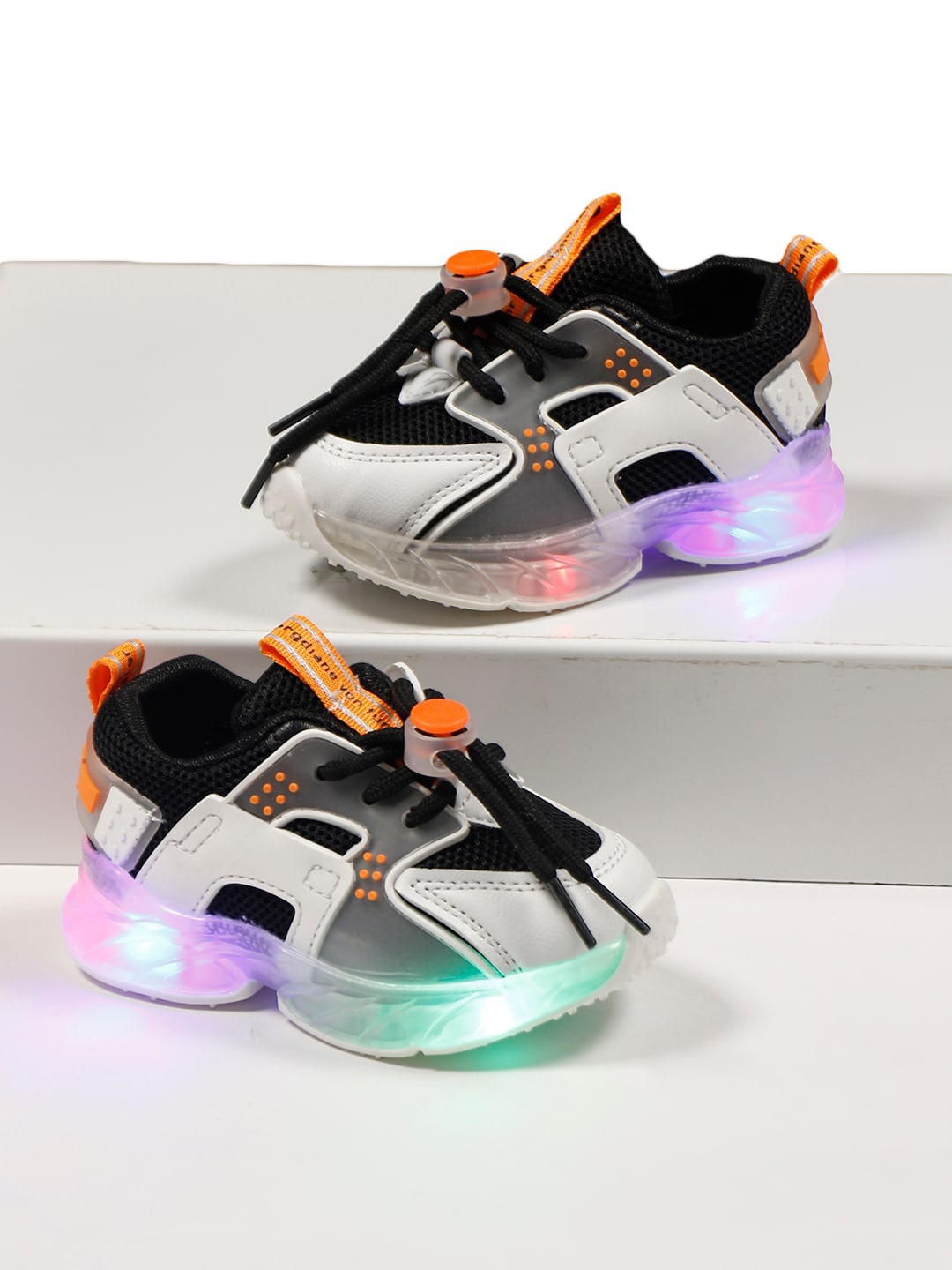 

PASSION PETALS Kids White Lightweight Colourblocked PU Sneakers