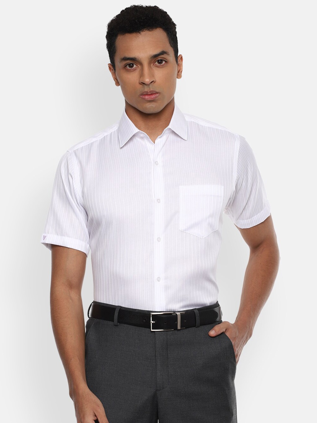 

Van Heusen Men White Striped Regular Fit Formal Shirt