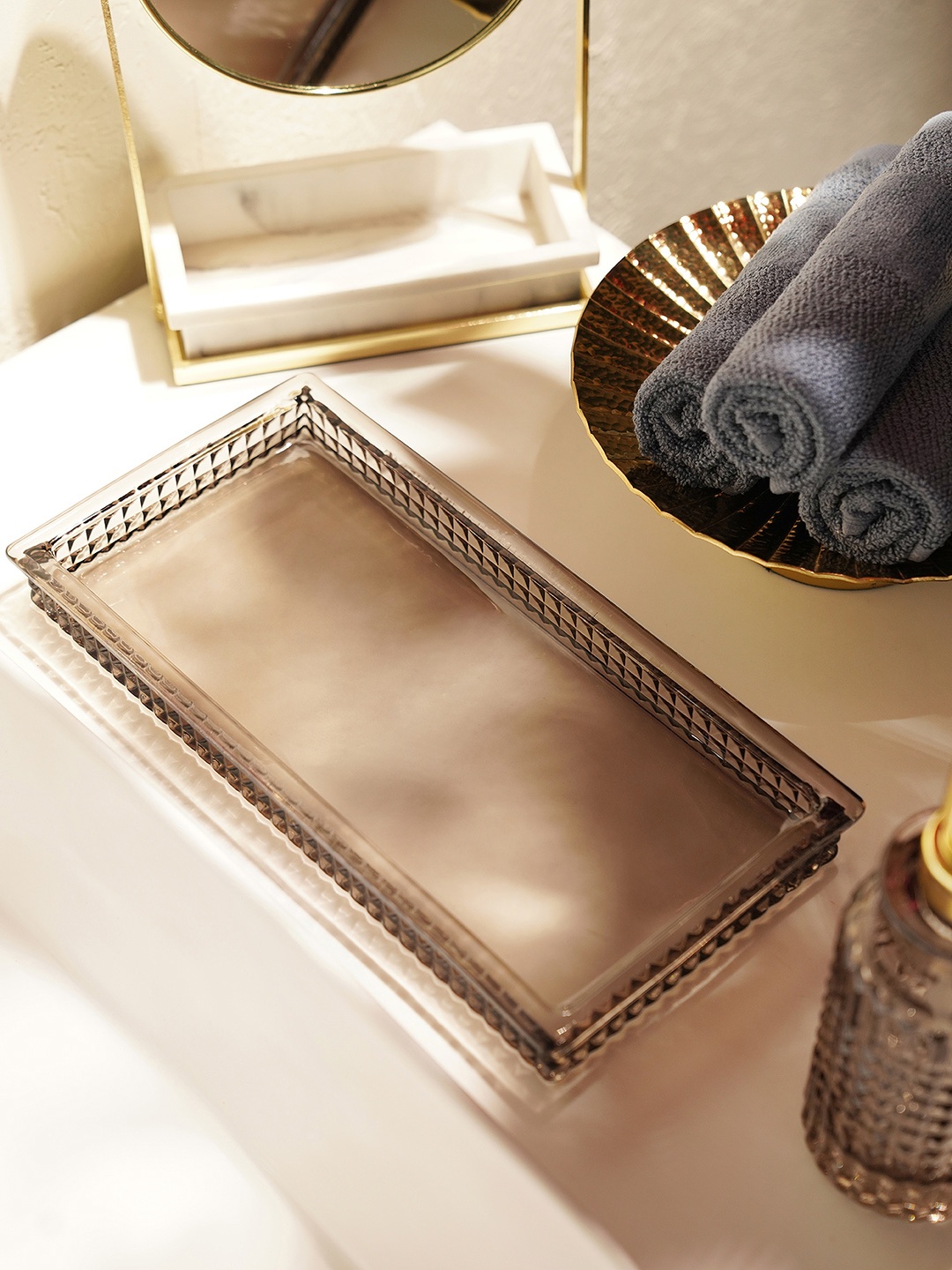 

Pure Home and Living Brown Diamond Texture Glass Tray