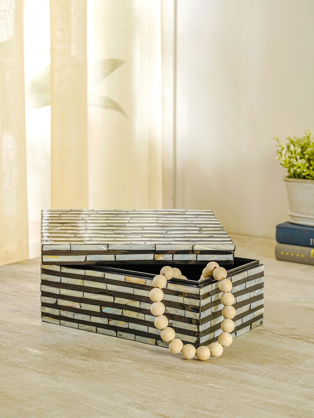 

Pure Home and Living Black & White Mother of Pearl Box Showpiece