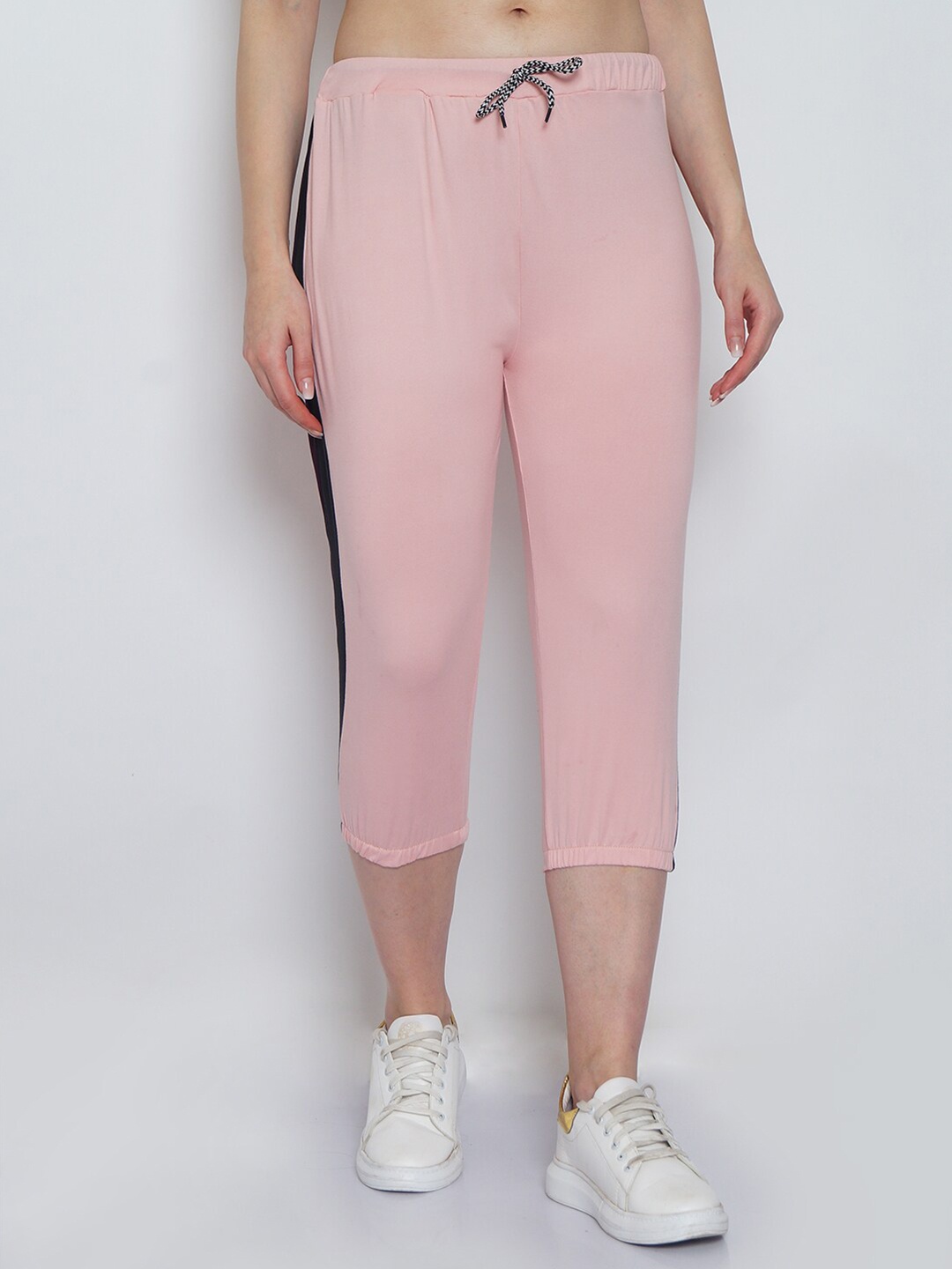 

GRACIT Women Pink & Black Capris