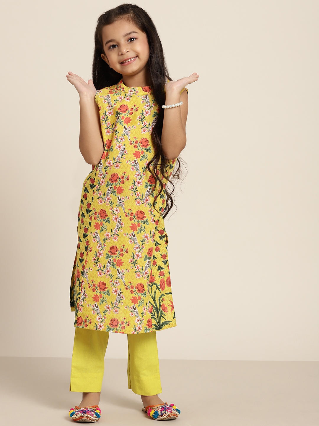 

Sangria Girls Yellow & Orange Floral Print Pure Cotton A-Line Kurta with Trousers