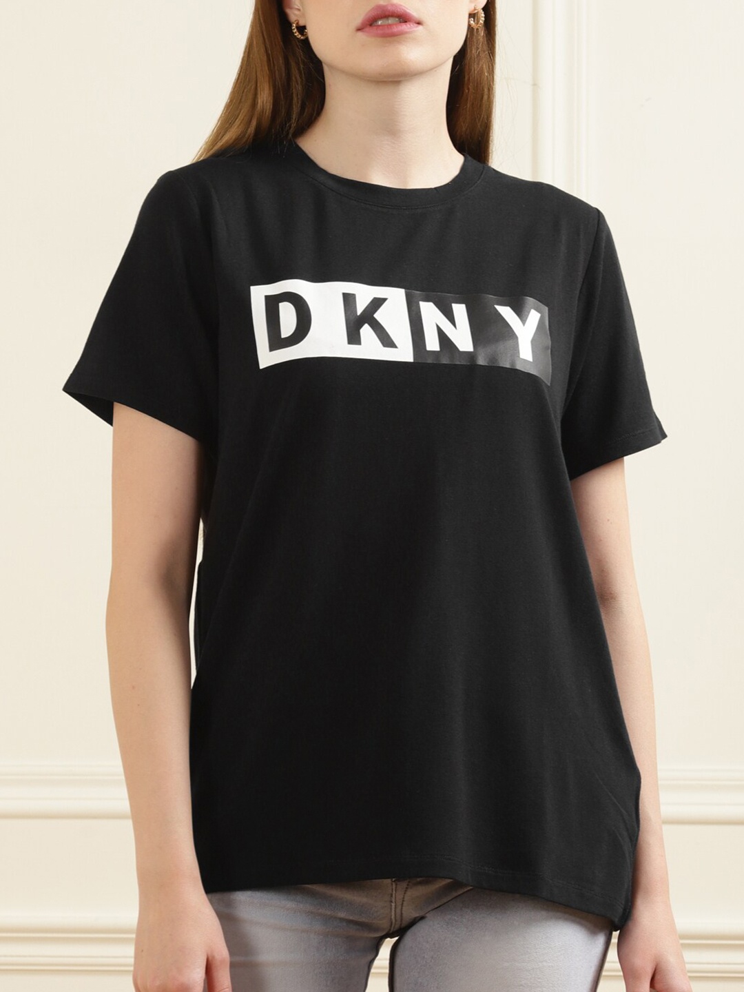 

DKNY Women Black & White Logo Print Cotton T-shirt