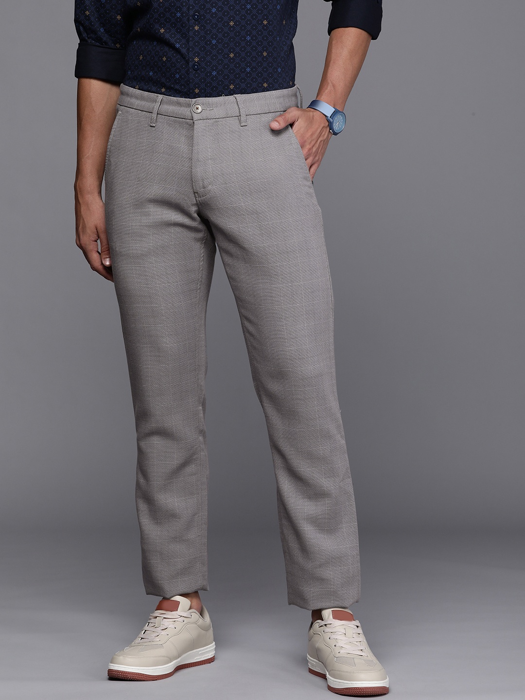 

Louis Philippe Sport Men Charcoal Checked Slim Fit Trousers