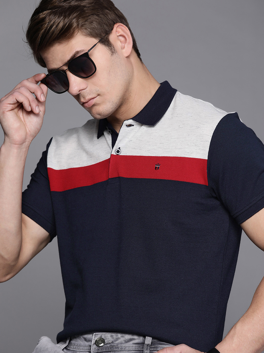 

Louis Philippe Sport Men Navy Blue & Off White Colourblocked Polo Collar Slim Fit T-shirt
