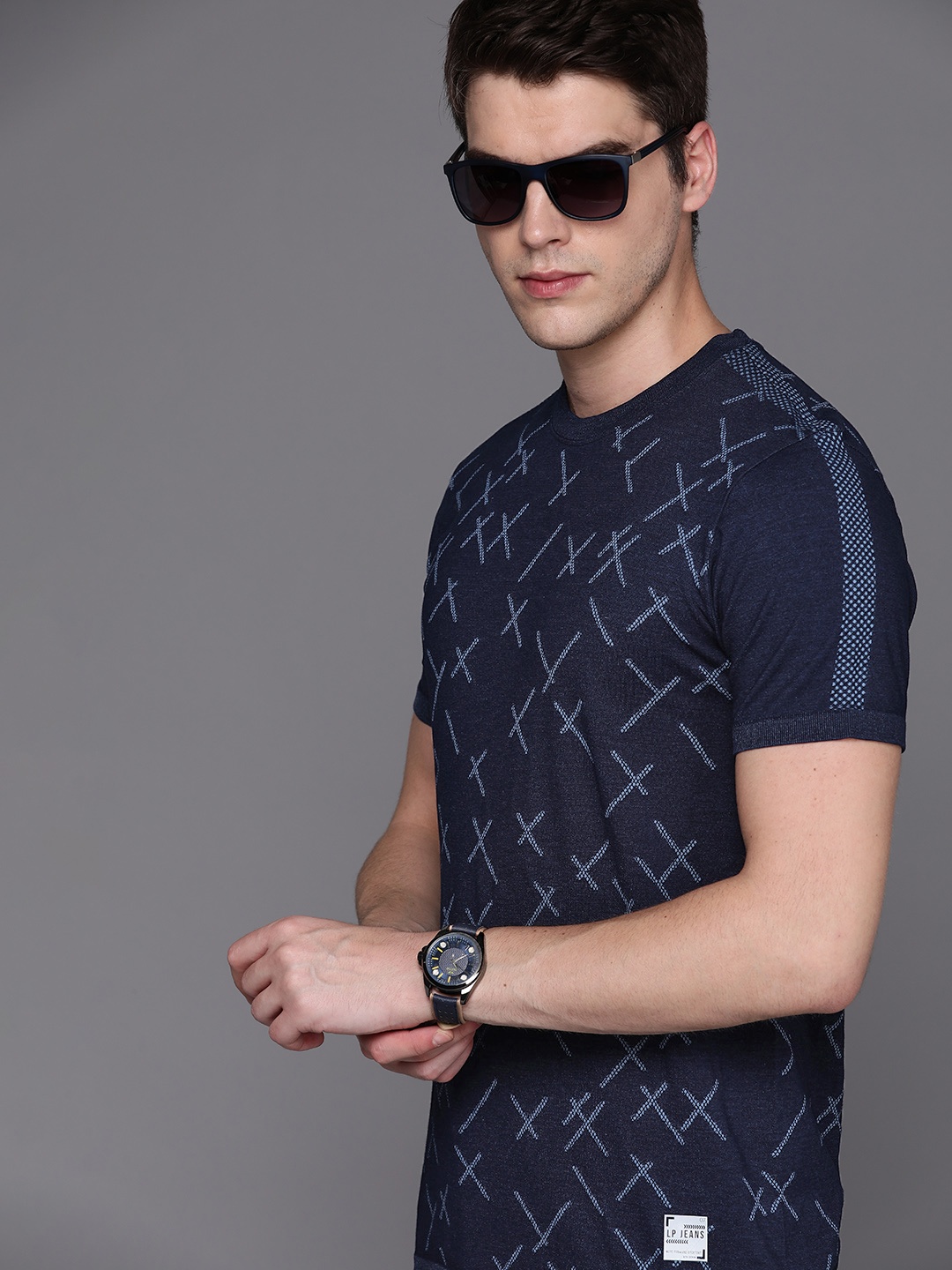 

Louis Philippe Jeans Men Round Neck Knitted T-shirt, Navy blue