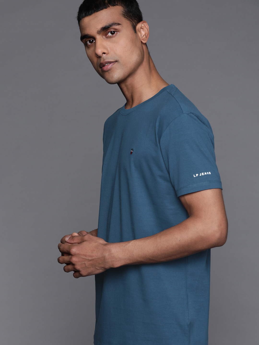 

Louis Philippe Jeans Men Blue Slim Fit T-shirt