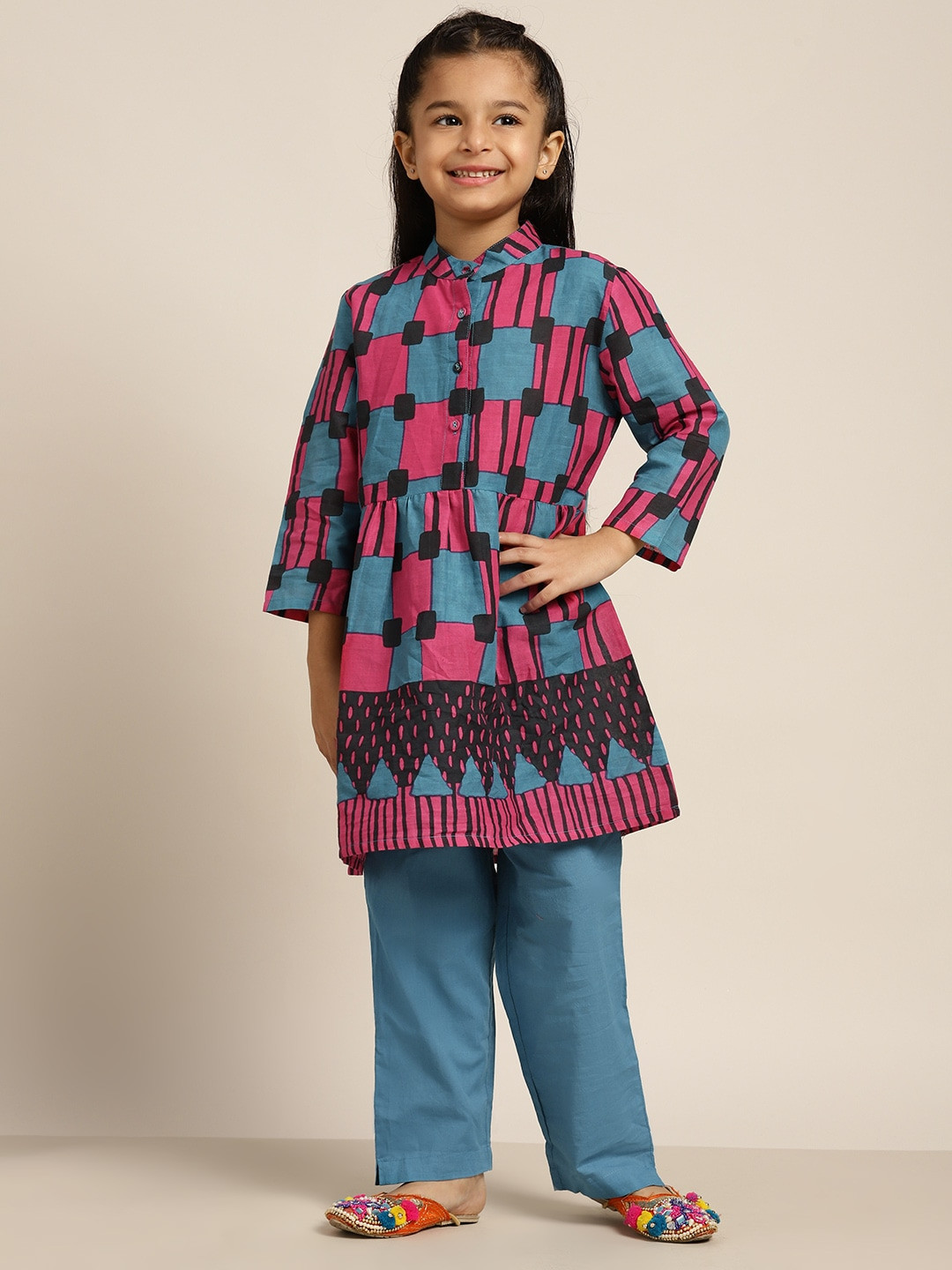 

Sangria Girls Pink & Blue Printed Pure Cotton A-Line Kurta with Trousers