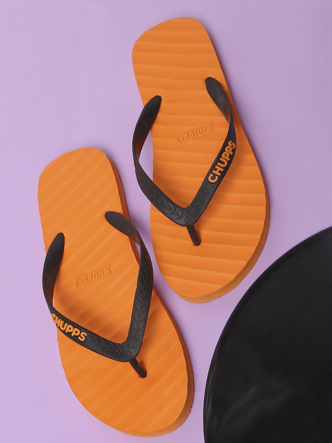 

CHUPPS Men Banana Leaf Orange & Black Natural Rubber Sustainable Thong Flip-Flops