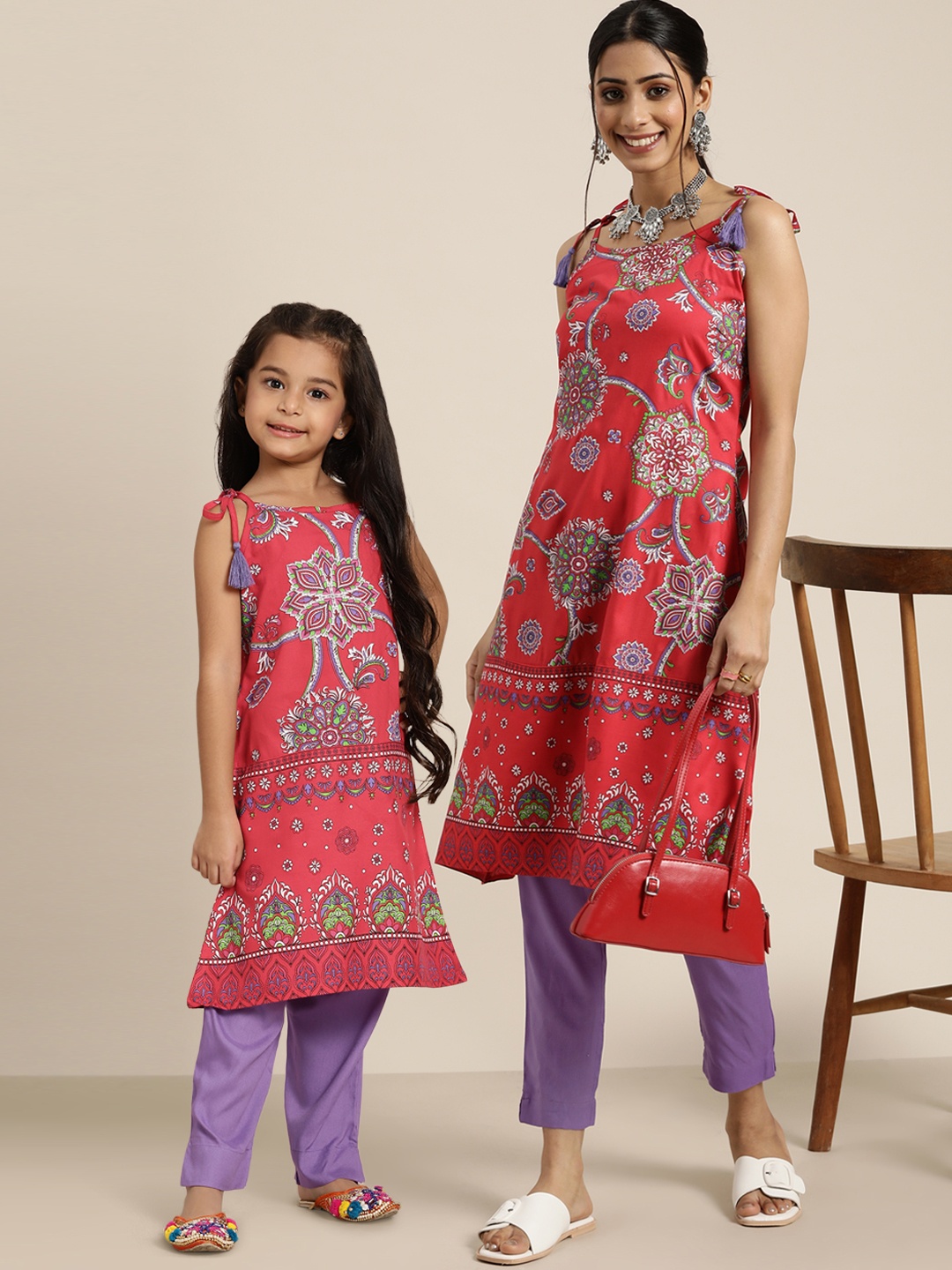 

Sangria Girls Red & White Floral Print Straight Kurta Palazzos