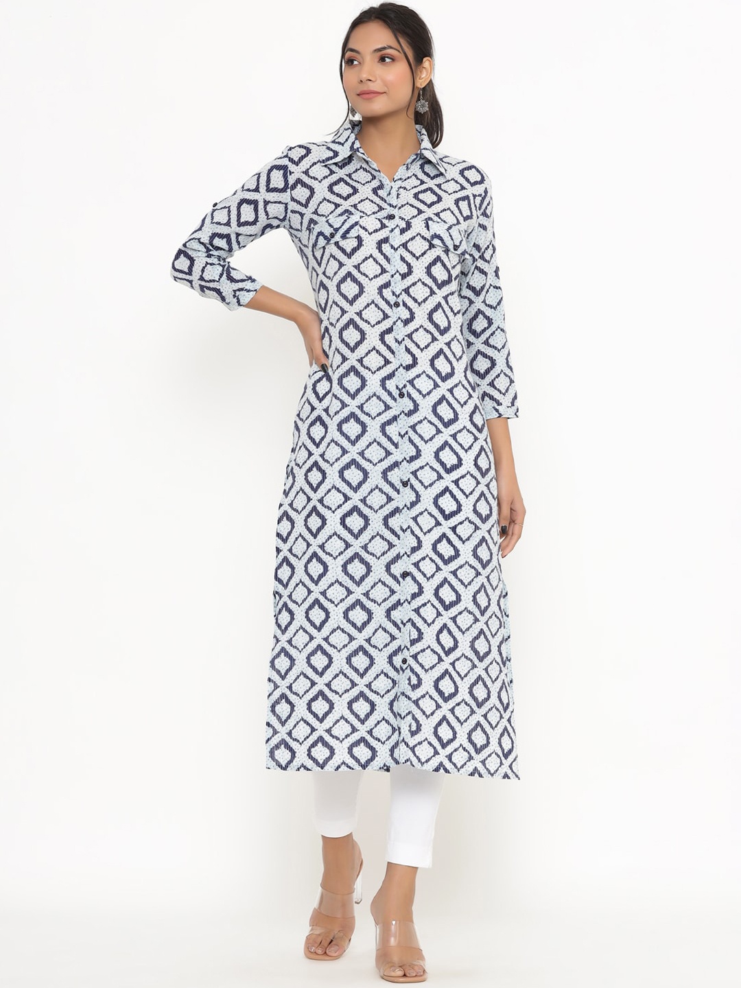 

DIVYANK Women White & Blue Geometric Printed Thread Work Kurta