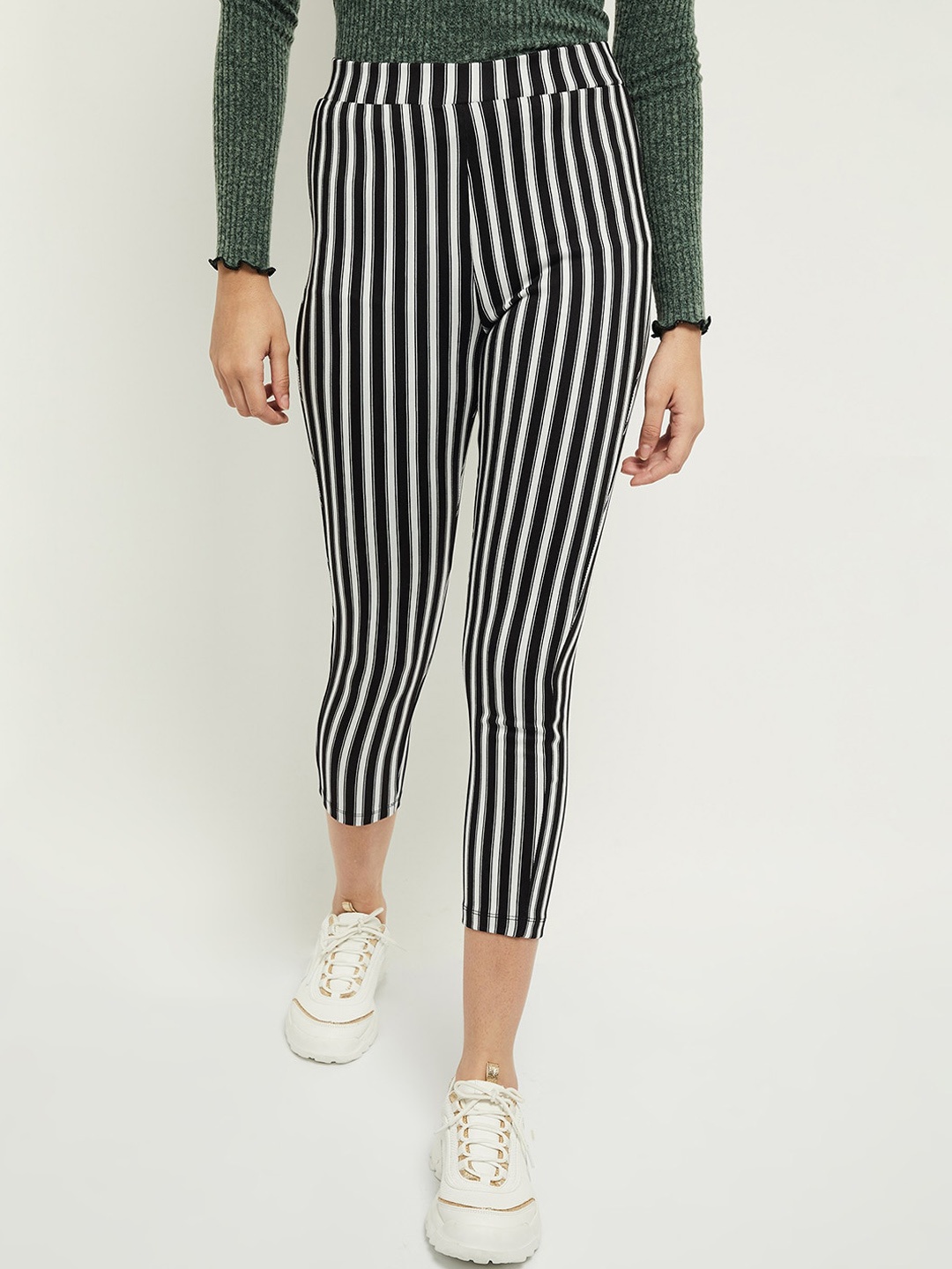 

max Women Black Striped Trousers